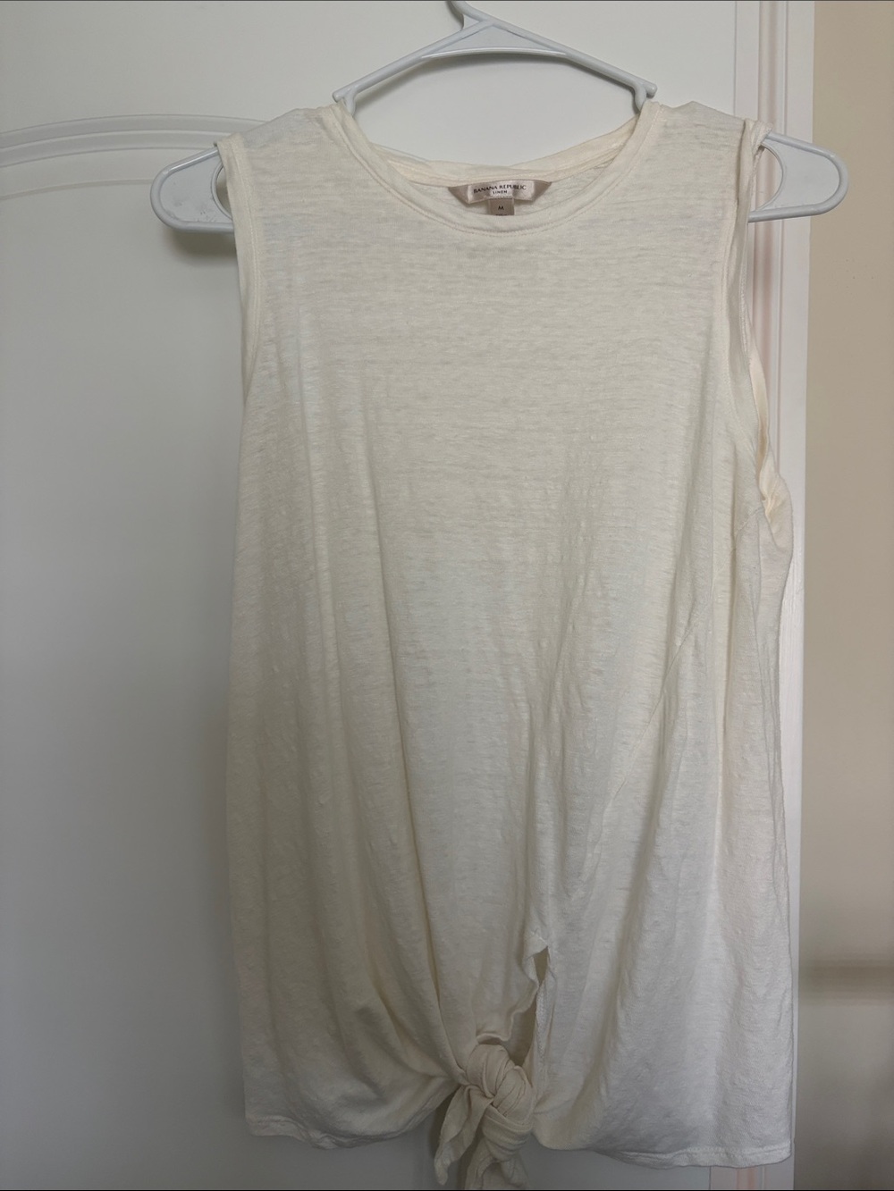 Banana Republic Cream Knot-Front Sleeveless Tank